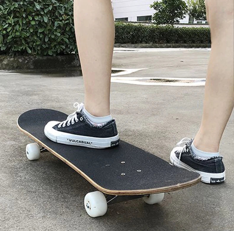 60/72/80cm Beginner Skateboard Maple Longboard Double-warped Skateboard Pro Standard Complete Skate Board for Adults Youths Kids